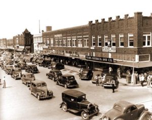 Cars in Downtown Waxahachie